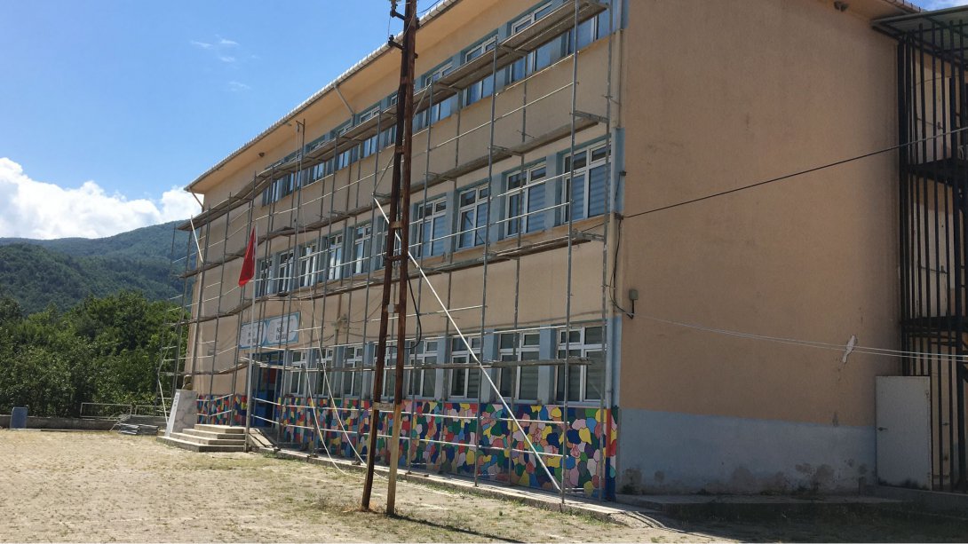 Temel Eğitimde 10.000 Okul Projesi kapsamında Paşalı İlkokulu/ Ortaokulumuzun Montalama ve Dış Boya işlemleri başladı.