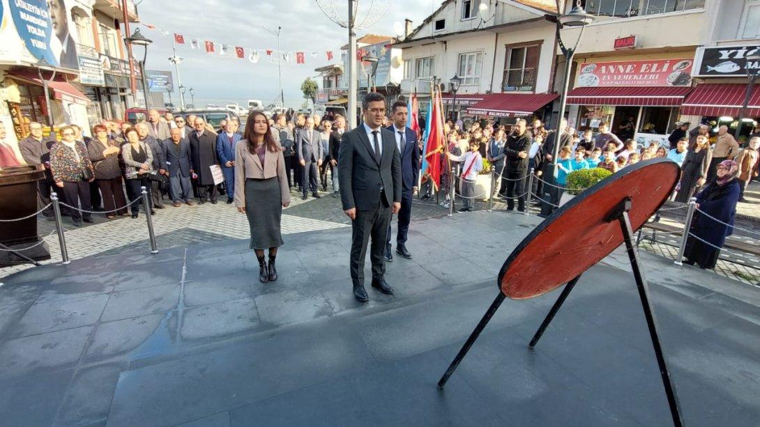24 Kasım Öğretmenler Günü Münasebetiyle Cumhuriyet Meydanında Çelenk Sunma Töreni ve Kutlama Programı Gerçekleştirildi.